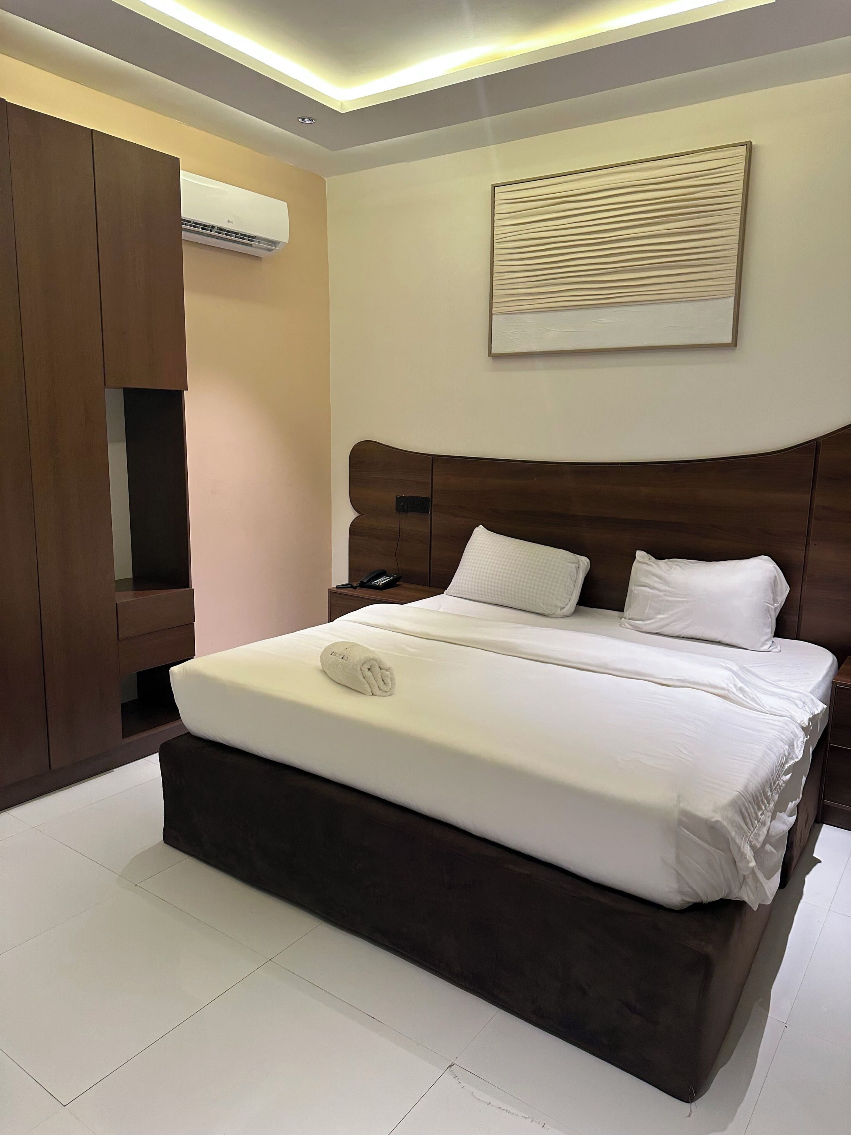 Executive Suite | Free WiFi