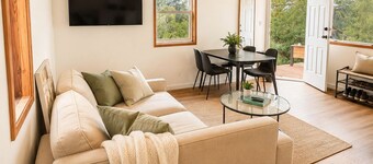 Beautiful View, Pet Friendly, Rural, Luna Blanca Lookout 
