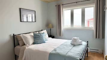 WiFi, bed sheets