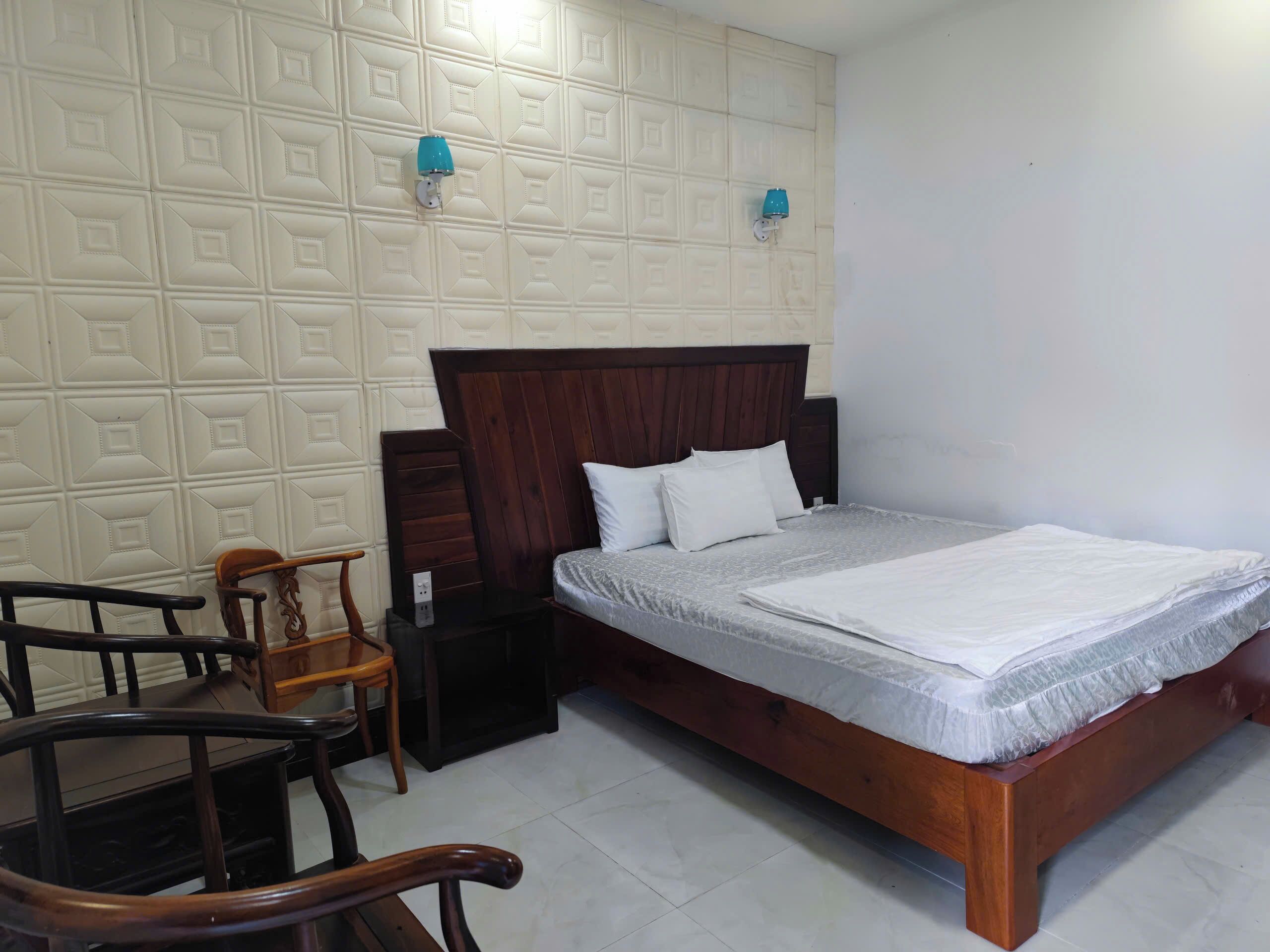 Superior Double Room, Lake View | Free minibar items, desk, free WiFi