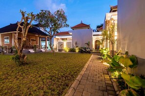 Exterior - Quiet 3-Bedroom Villa with Private Pool (Seminyak)