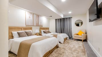Iron/ironing board, WiFi, bed sheets