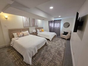 Iron/ironing board, WiFi, bed sheets - Sagewood Suite | Centennial (Centennial)