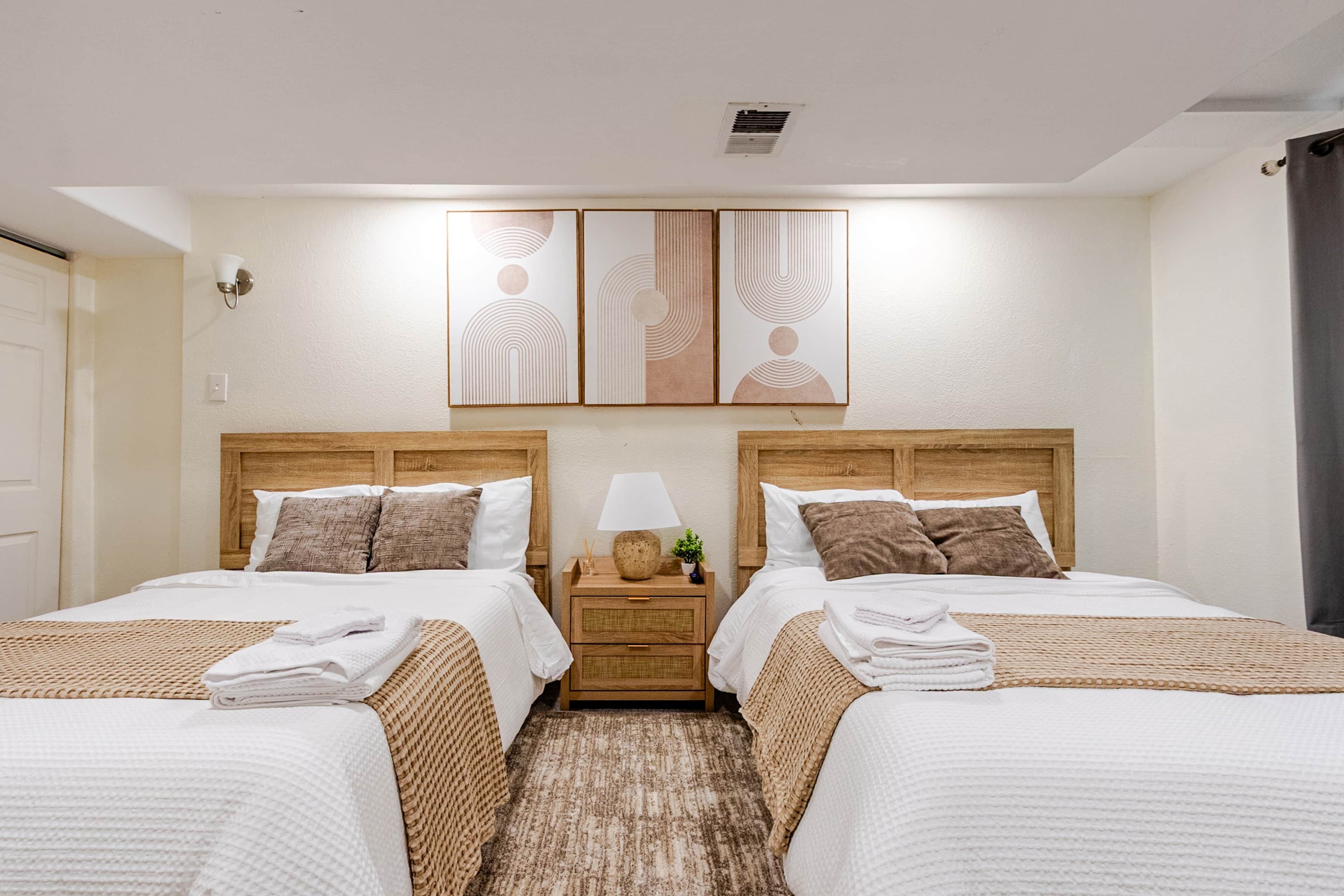 Iron/ironing board, WiFi, bed sheets