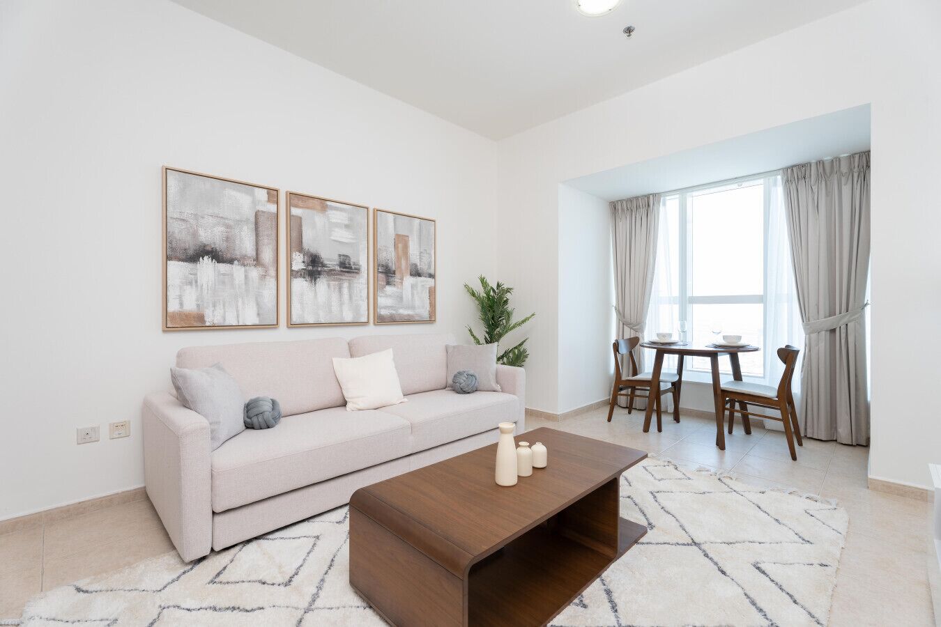 Executive Apartment, 1 Bedroom, Kitchen, Bay View | Living area | 55-inch Smart TV with satellite channels, Netflix, Hulu