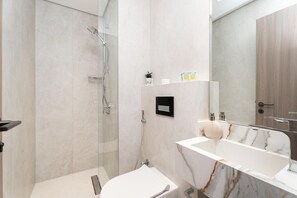 Appartamento Comfort, 2 camere da letto, cucina, vista baia | Bagno
