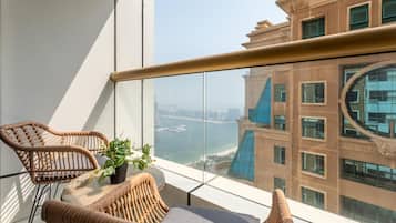 Superior Apartment, 2 Bedrooms, Kitchen, Beach View | Balcony