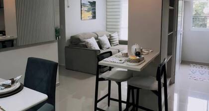 3-bedroom condo with beautiful views, pool, gym & gardens at Salto del Monday