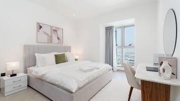 Signature Apartment, 2 Bedrooms, Harbour View | Egyptian cotton sheets, premium bedding, down duvets, in-room safe