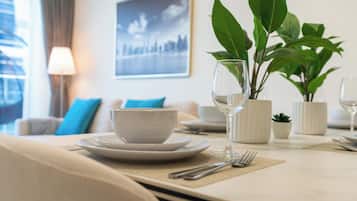 Luxury Apartment, 1 Bedroom, Kitchen, Sea View | Dining