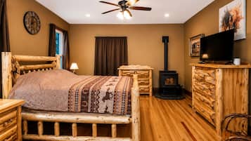 Tabla de planchar con plancha, wifi, ropa de cama