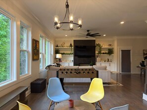 Games room - Game Room Luxury Home @ Battery Chef Kitchen Deck (Marietta)