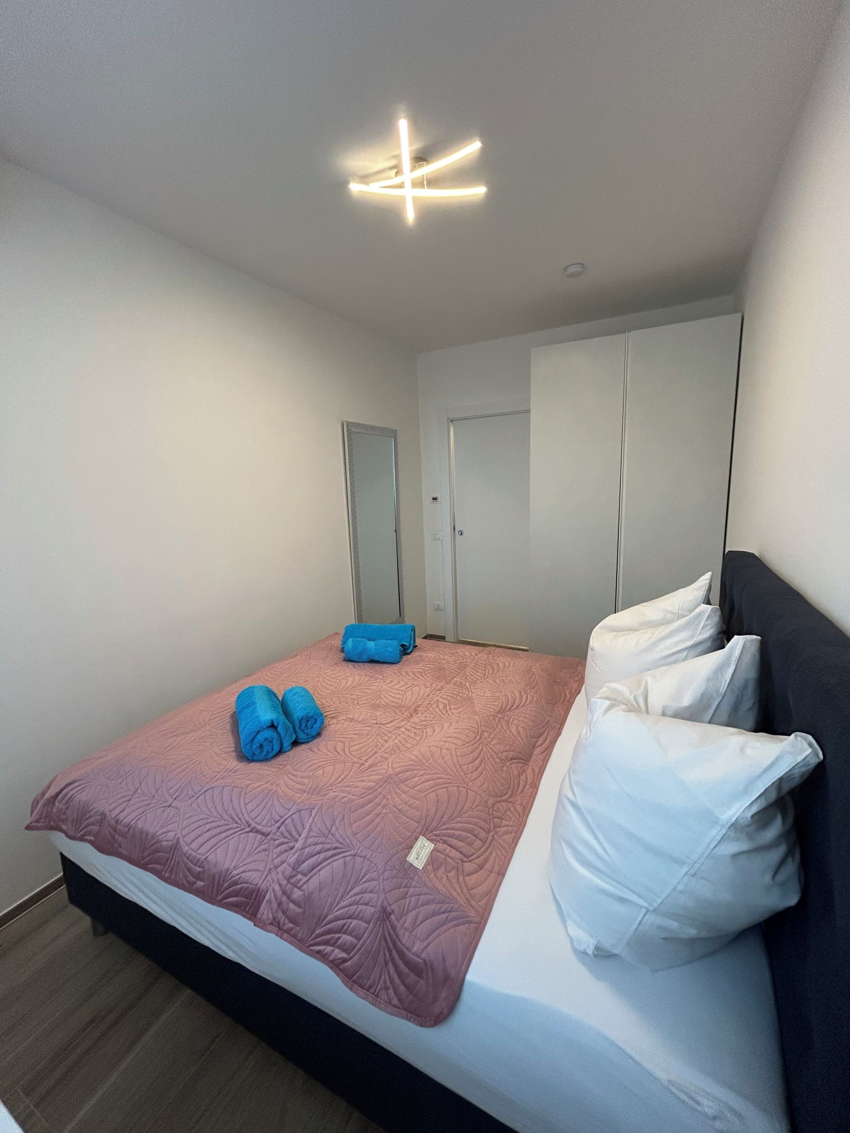 2 bedrooms, free WiFi, bed sheets