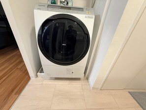 Interior - Shinjuku Group Stay with Fast Wi-Fi and Workspace (新宿区市谷薬王寺町)