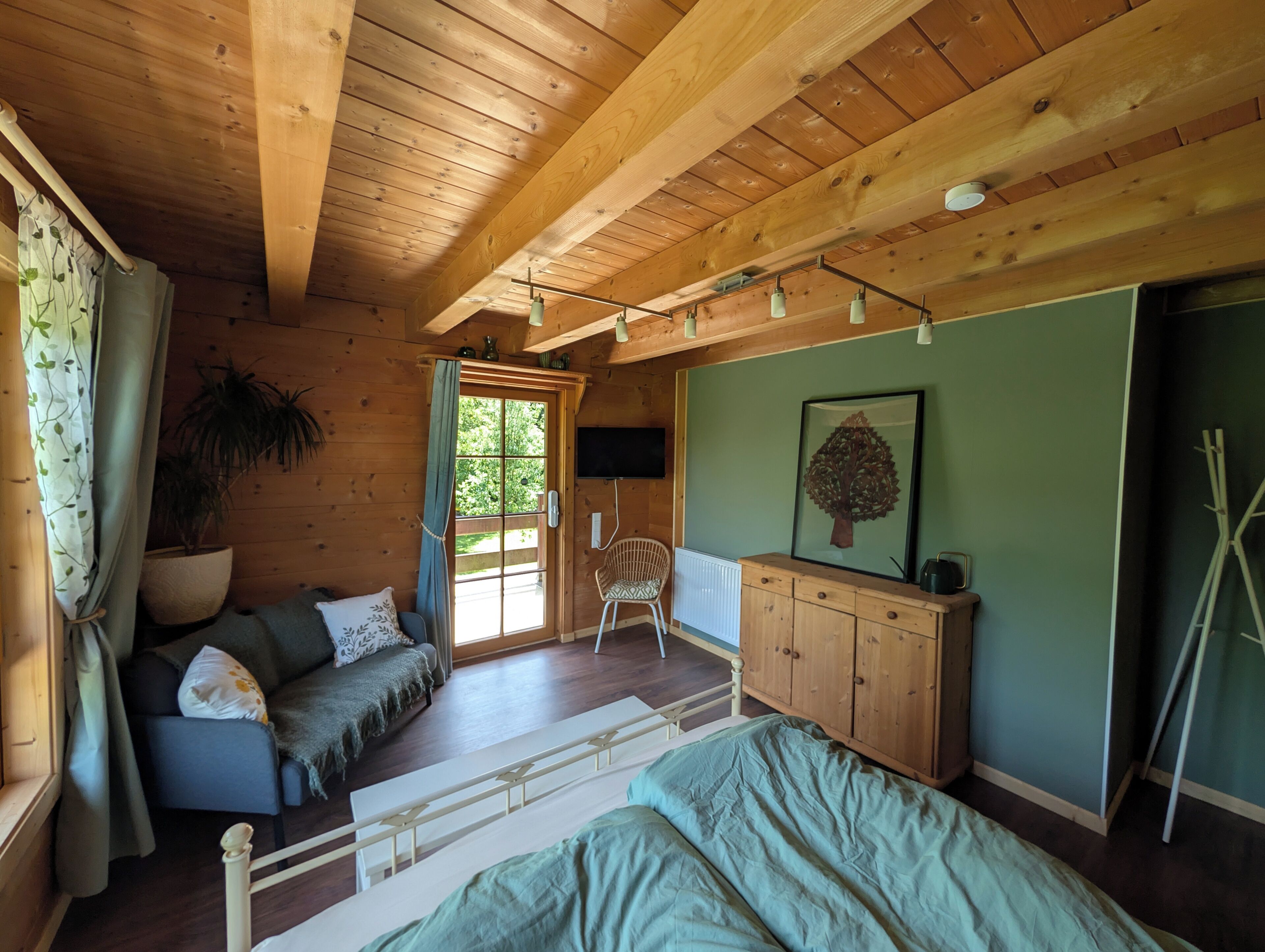 1 chambre, fer et planche à repasser, Wi-Fi gratuit, draps fournis