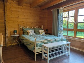 熨斗/熨衫板、Wi-Fi、床單