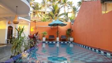 Kamar Standar, pemandangan kolam renang | Kolam renang | 7 kolam renang outdoor