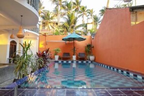 Standard Room, Pool View | Pool | 7 outdoor pools - Kabalana Surf Hostel (ahangama)
