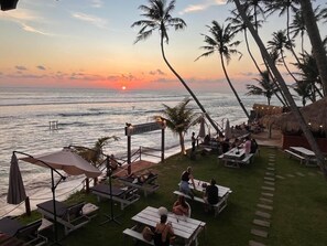 Property grounds - Kabalana Surf Hostel (ahangama)