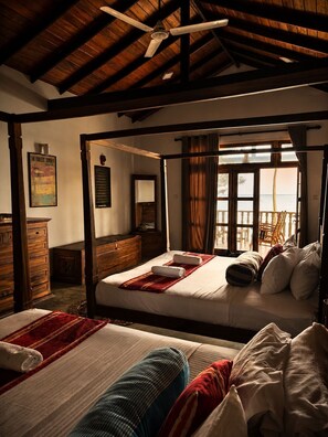 Deluxe Quadruple Room, Balcony, Ocean View | Free WiFi - Kabalana Surf Hostel (ahangama)