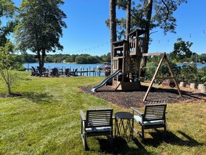 Children’s area - Spacious 4-bedroom house in gorgeous White Stone, Virginia (White Stone)