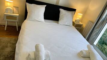 1 chambre, fer et planche à repasser, Wi-Fi, draps fournis