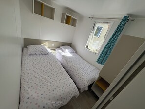 WiFi - 6-person bungalow in the heart of the Gorges du Verdon (Montagnac-Montpezat)