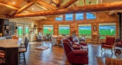Retreat Lodge / Prehistoric Location 12-Bedroom Cabins on Magestic Lliamna Lake