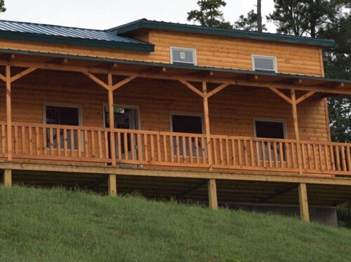 Retreat Lodge /  Prehistoric Location 12-Bedroom Cabins on Magestic Lliamna Lake
