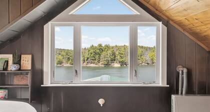 Stillhouse: Serene sanctuary in coastal Maine