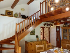 Dining - Quiet mountain house (ARIGNAC)
