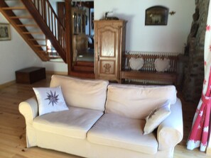 Living area - Quiet mountain house (ARIGNAC)