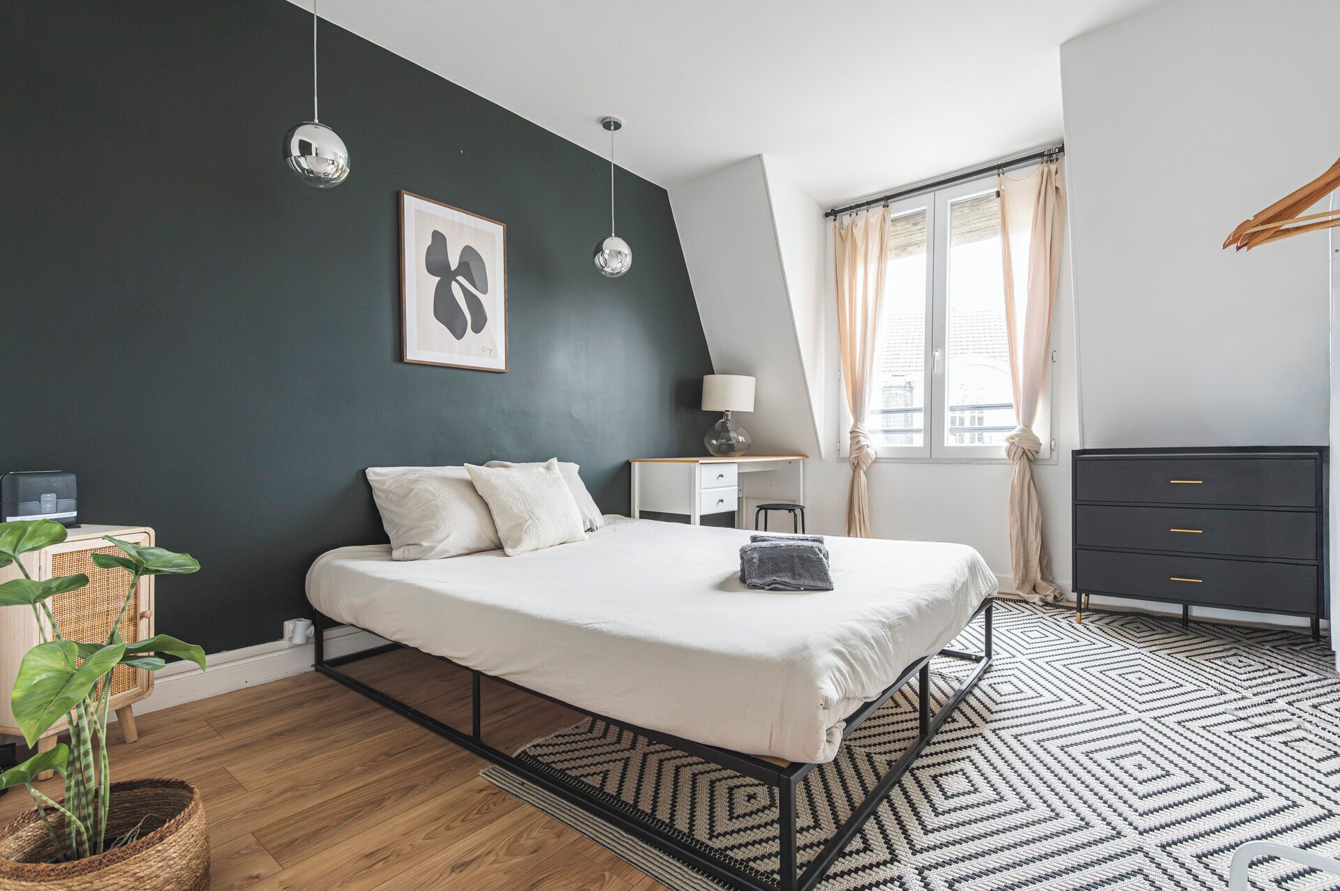 3 slaapkamers, reisbedje, wifi, beddengoed