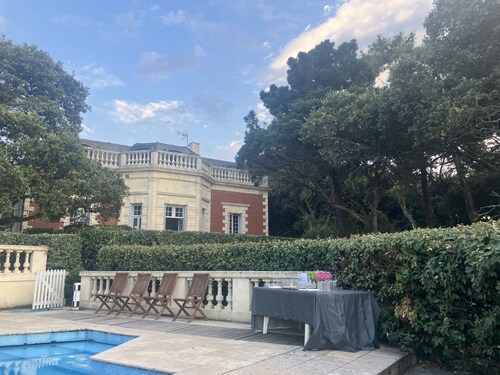 Armor Steredenn.Bois de la Chaise. Sea view and direct private access to the beach