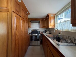Private kitchen - Tranquil 1-bedroom apartment with AC in Lance aux Epines (Lance aux Epines)