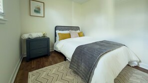 4 bedrooms, WiFi, bed sheets