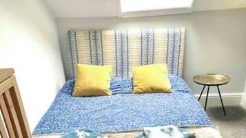 3 bedrooms, iron/ironing board, travel cot, free WiFi