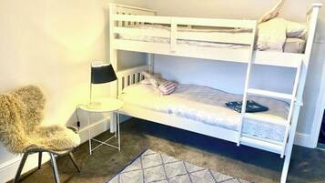 3 bedrooms, iron/ironing board, travel crib, free WiFi