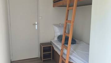 2 bedrooms