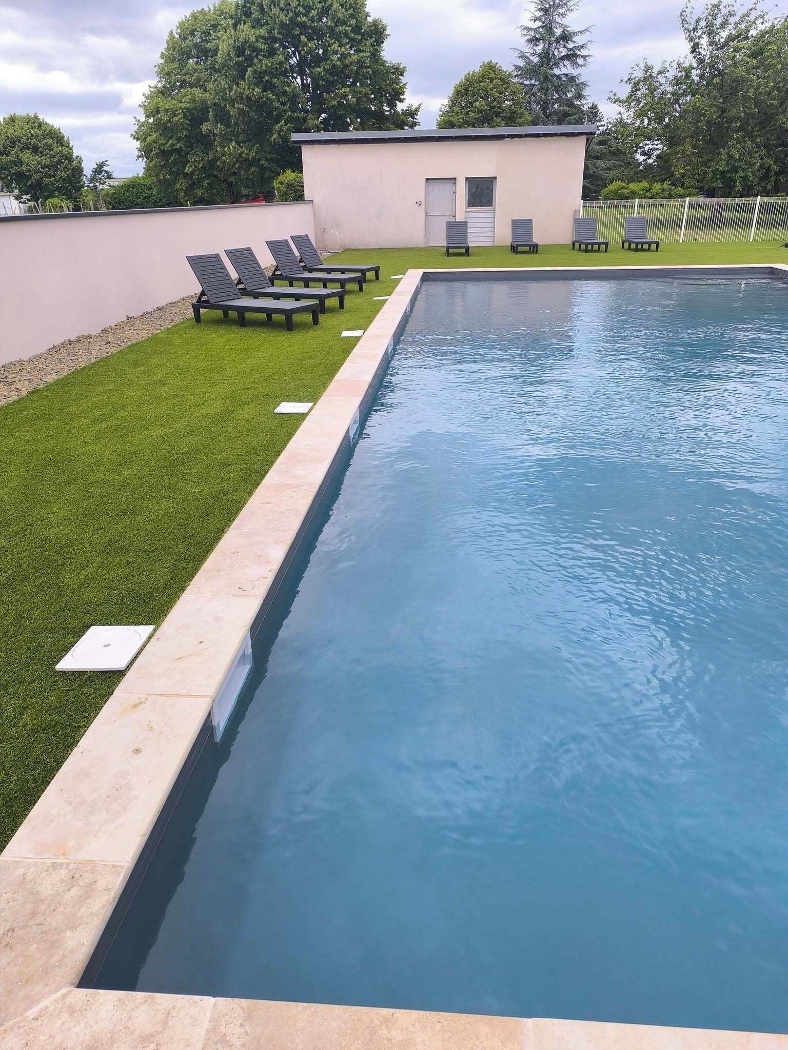 Piscine extérieure