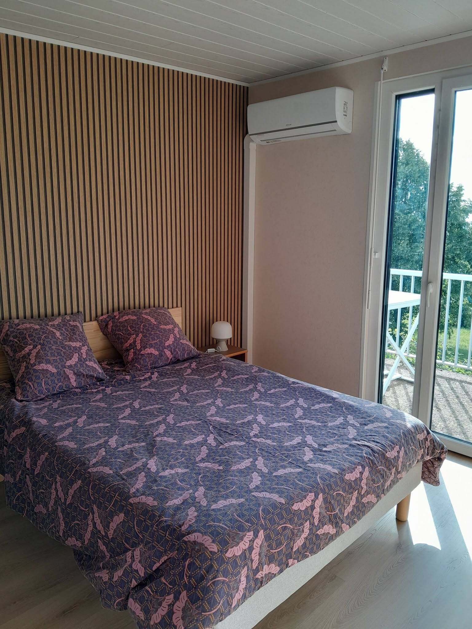 2 bedrooms