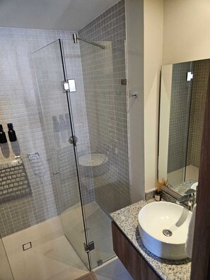 Hair dryer, towels, toilet paper - Loft furnished and equipped (Guadalajara)
