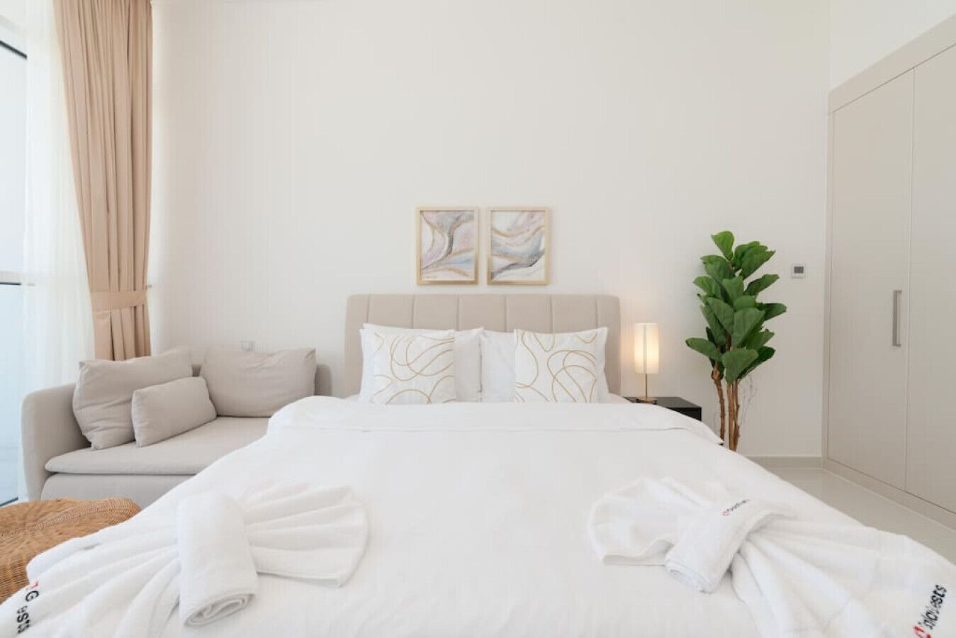 Egyptian cotton sheets, premium bedding, down duvets, in-room safe