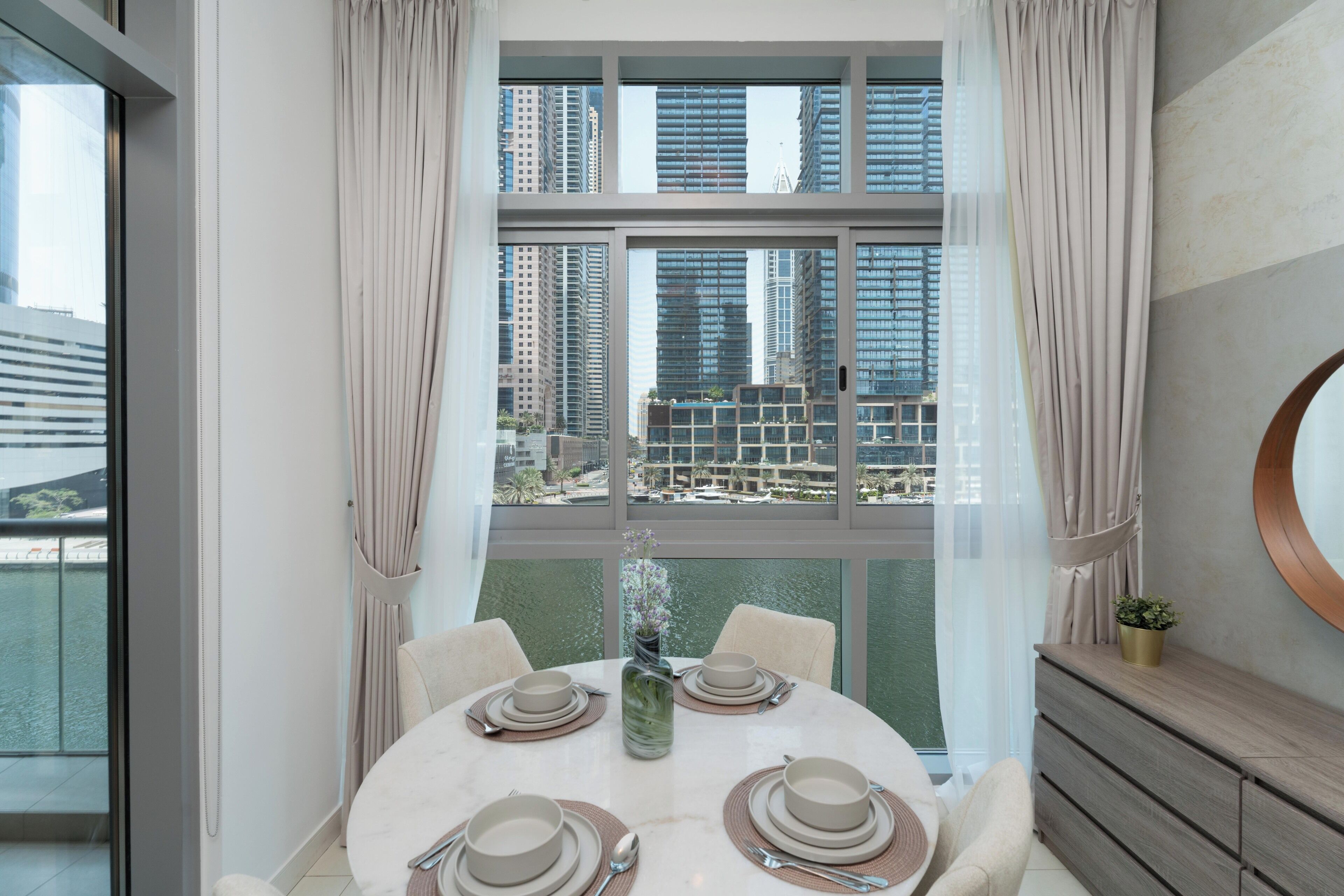 Superior Apartment, 1 Bedroom, Kitchen, Marina View | Dining