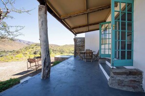 House, 2 Bedrooms, Private Pool | Outdoor dining - Tranquil Karoo Retreat (Laingsburg)