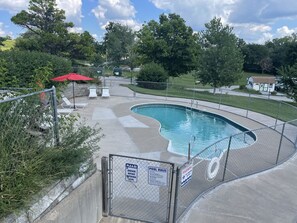Pool - Standard Cabin (Saint Joseph)