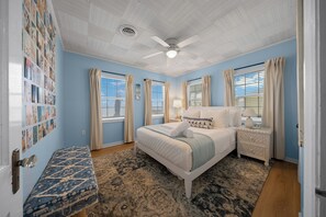 WiFi, bed sheets - Blue Canoe Waterfront Retreat (Ocklawaha)