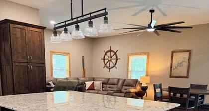 Pristine 4 Bedroom with Water Views
Near Wolf Creek & Monkey Island