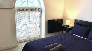 Bügeleisen/Bügelbrett, kostenloses WLAN, Bettwäsche