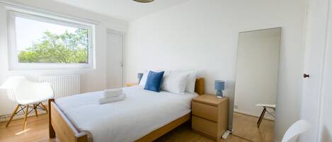 2 bedrooms, iron/ironing board, free WiFi, bed sheets